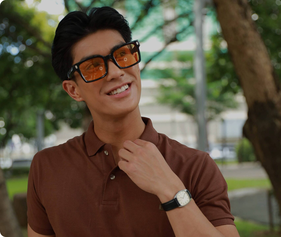Man wearing a customized polo shirt