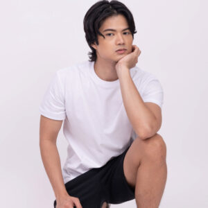 LLROUNDNECKT-WHITE-27-LOGO