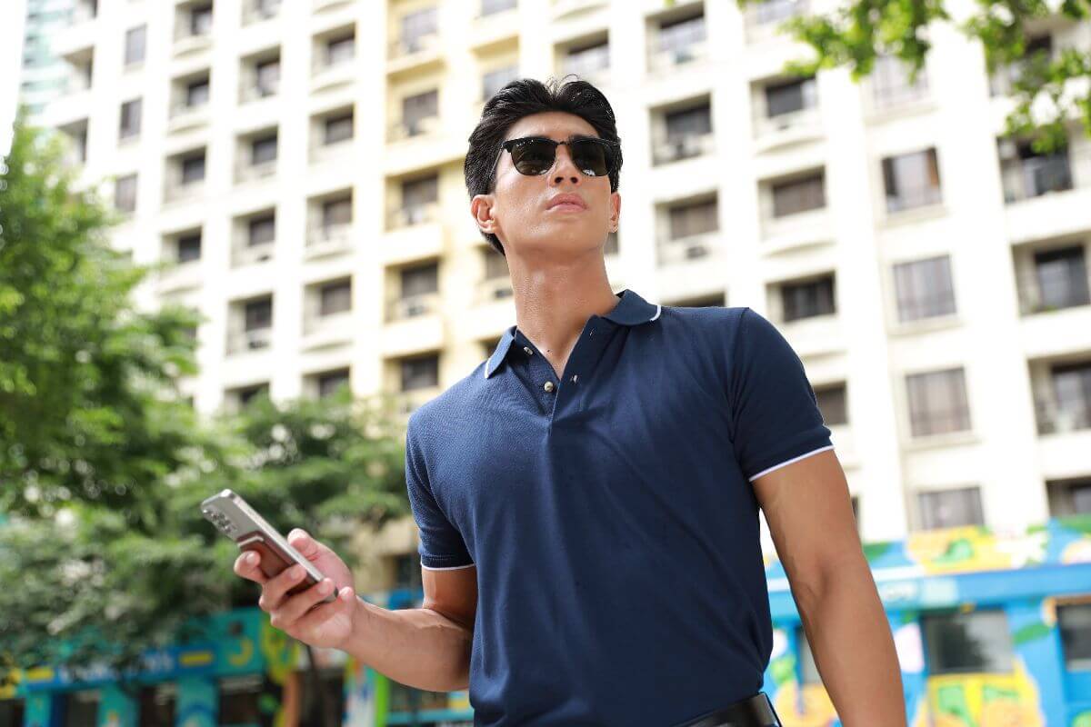 Corporate polo shirts that balance professional appearance with all-day comfort
