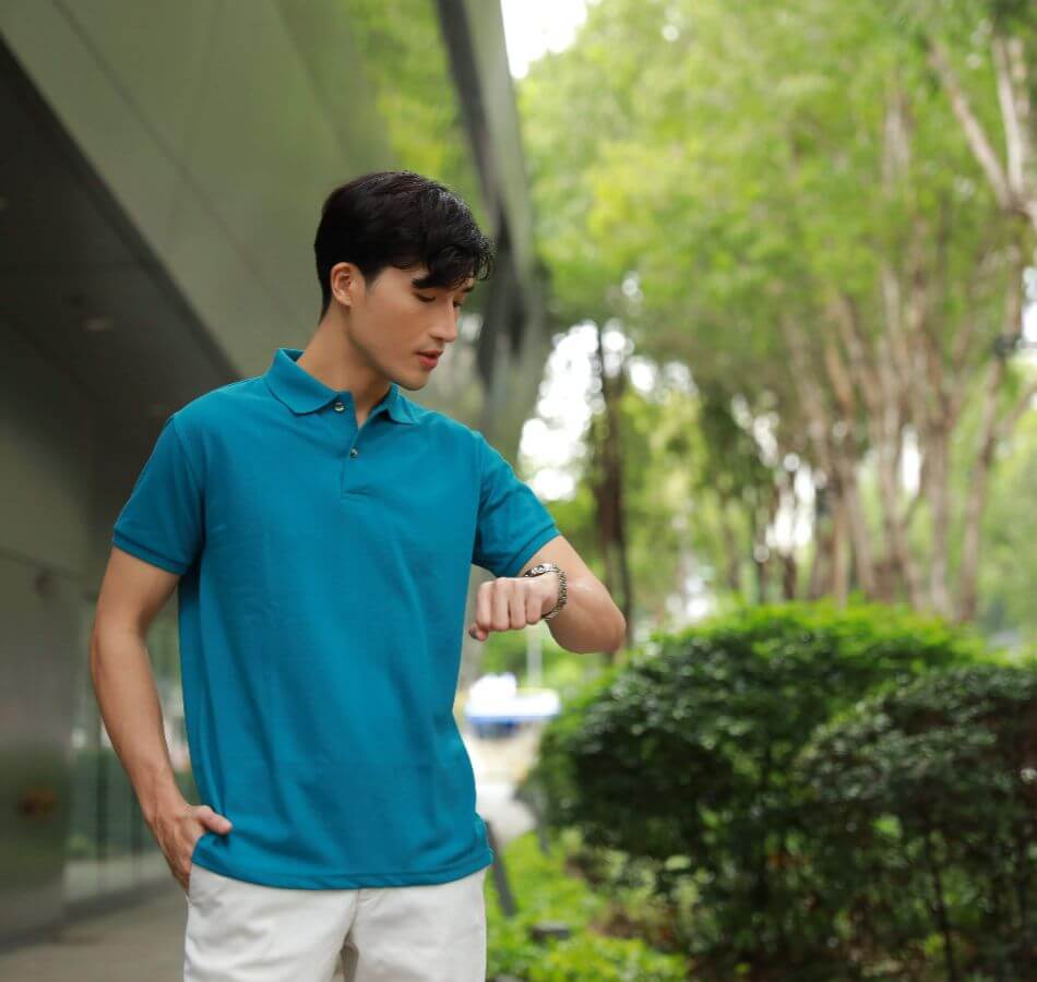 3 Ways Cohesive Corporate Uniforms Make Your Company Shine